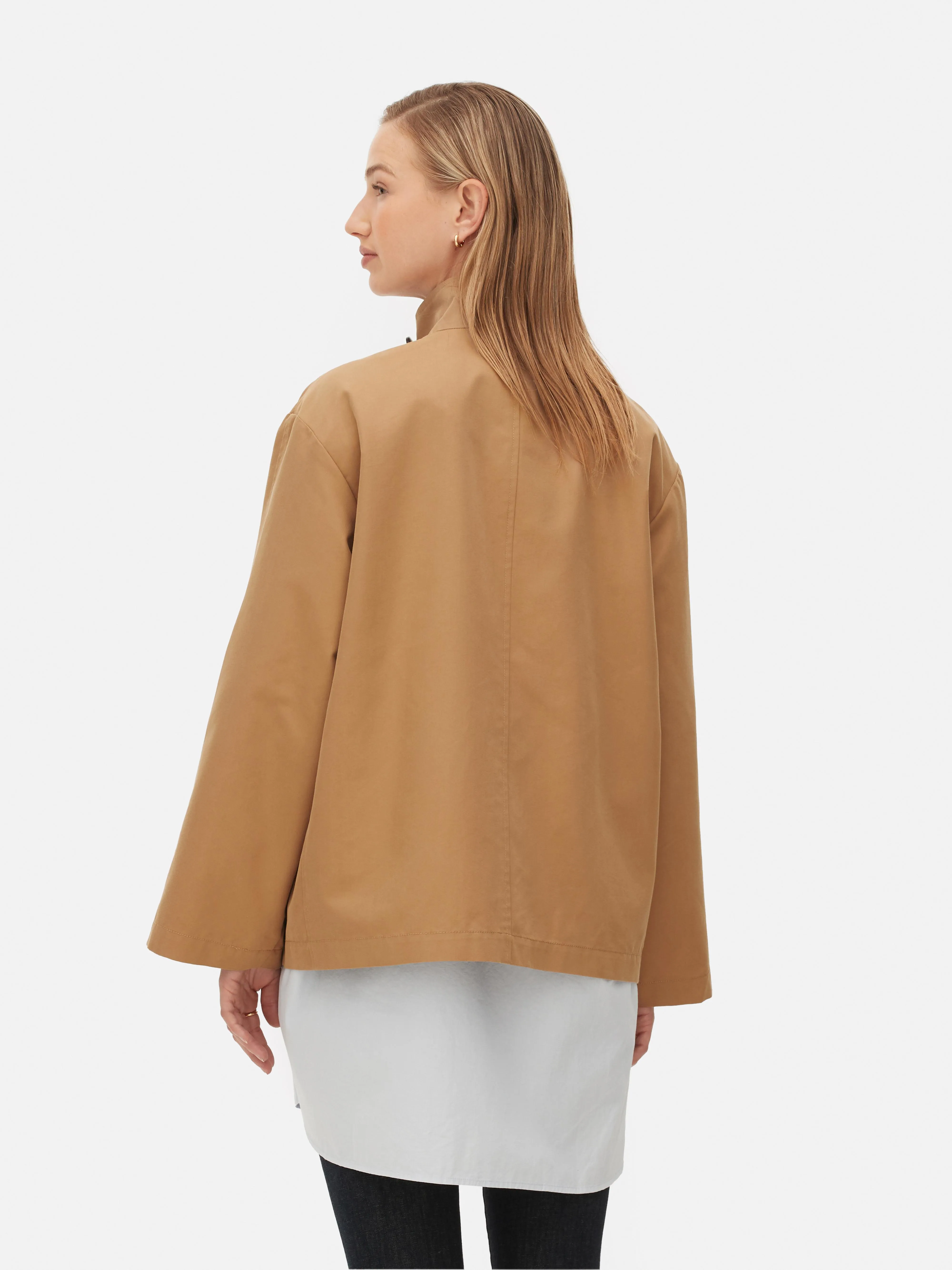Gabardina corta de The Edit